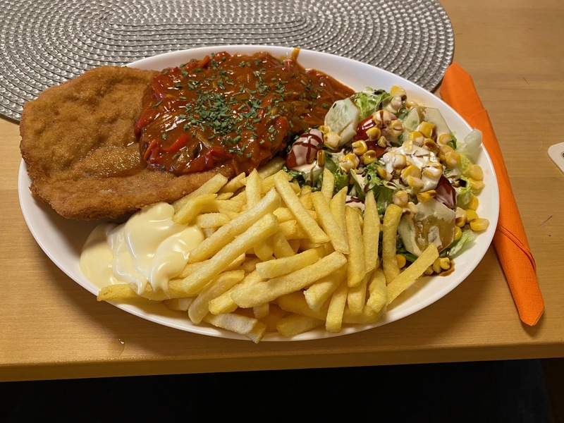 /Großes%20Schnitzel%20„Zigeuner%20Art"